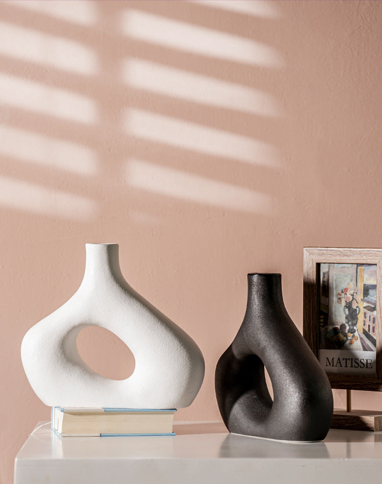 Ceramic Vase with Dried Flowers – Creative Home & Living Room Decoration